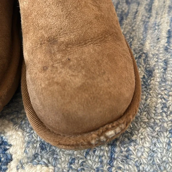 UGG Bailey button chestnut brown girls 13 - Picture 8 of 11
